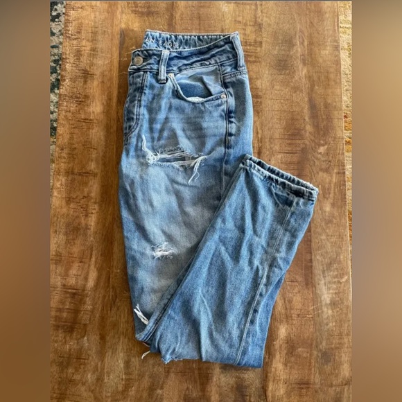 American Eagle Ripped Blue Jeans - Picture 5 of 5